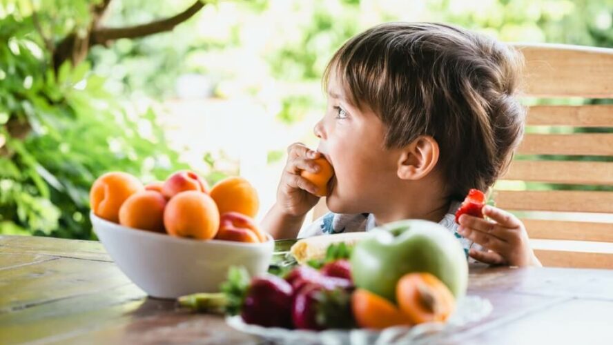 Boostez la croissance de votre enfant : Les super-aliments à privilégier !